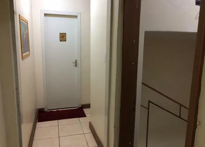 Poahousing Guest house *